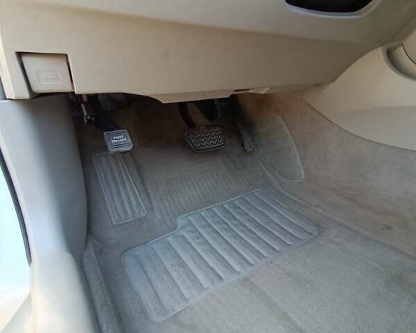 Бежевий Тойота Камрі, об'ємом двигуна 3.46 л та пробігом 153 тис. км за 12700 $, фото 33 на Automoto.ua