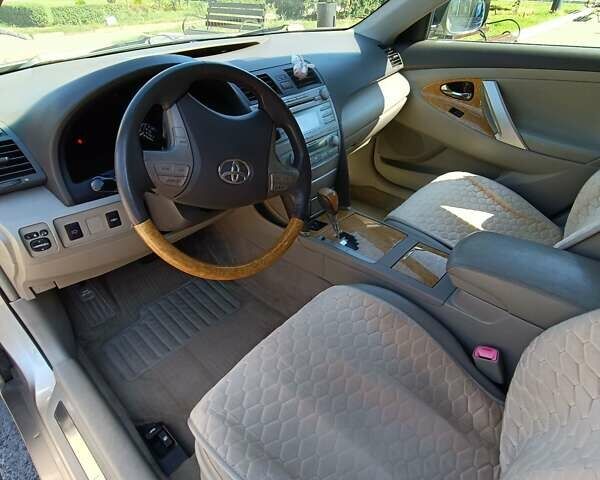 Бежевий Тойота Камрі, об'ємом двигуна 3.46 л та пробігом 153 тис. км за 12700 $, фото 10 на Automoto.ua