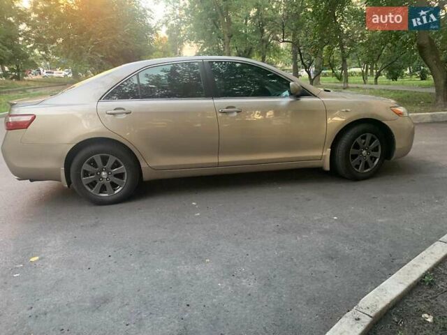 Бежевий Тойота Камрі, об'ємом двигуна 2.36 л та пробігом 356 тис. км за 7800 $, фото 8 на Automoto.ua