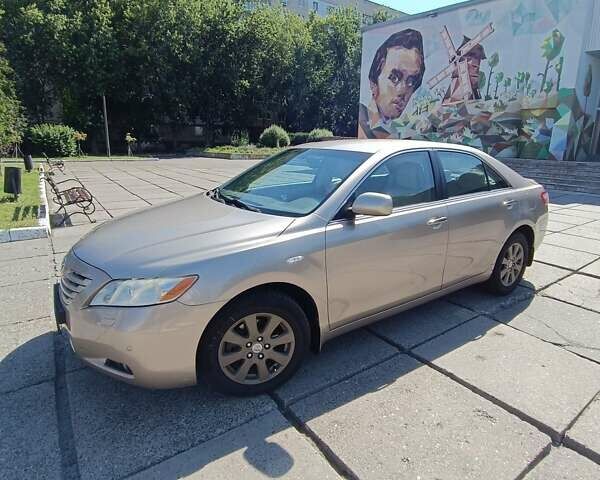 Бежевий Тойота Камрі, об'ємом двигуна 3.46 л та пробігом 153 тис. км за 12700 $, фото 4 на Automoto.ua
