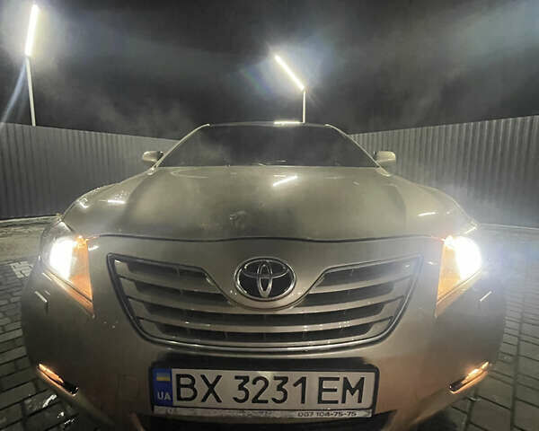 Бежевый Тойота Камри, объемом двигателя 2.4 л и пробегом 400 тыс. км за 6750 $, фото 3 на Automoto.ua