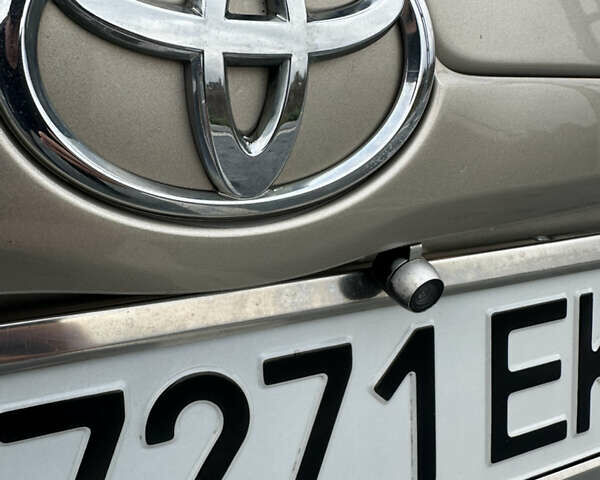 Бежевый Тойота Камри, объемом двигателя 3.5 л и пробегом 339 тыс. км за 9300 $, фото 29 на Automoto.ua