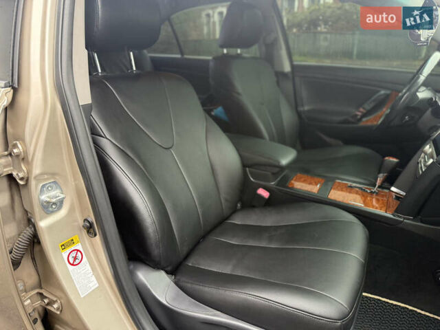 Бежевий Тойота Камрі, об'ємом двигуна 2.36 л та пробігом 320 тис. км за 6700 $, фото 23 на Automoto.ua