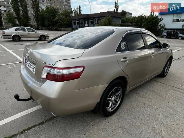 Бежевий Тойота Камрі, об'ємом двигуна 2.4 л та пробігом 300 тис. км за 8200 $, фото 4 на Automoto.ua