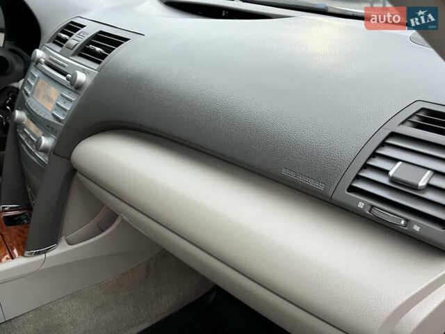 Бежевий Тойота Камрі, об'ємом двигуна 3.5 л та пробігом 170 тис. км за 9900 $, фото 63 на Automoto.ua