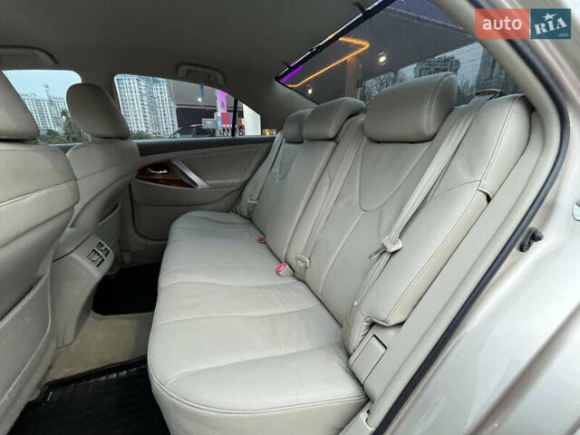 Бежевий Тойота Камрі, об'ємом двигуна 3.5 л та пробігом 170 тис. км за 9900 $, фото 57 на Automoto.ua