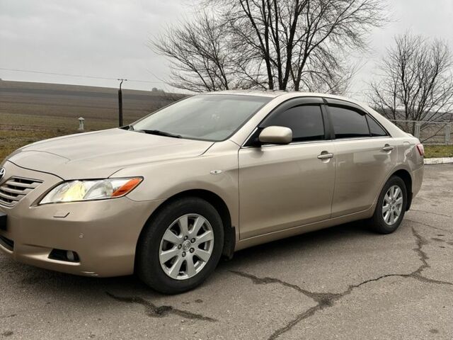 Бежевый Тойота Камри, объемом двигателя 2.4 л и пробегом 230 тыс. км за 5700 $, фото 2 на Automoto.ua