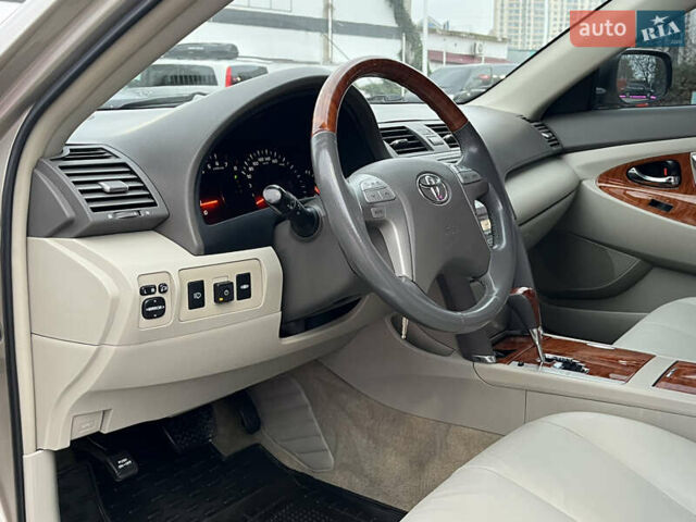 Бежевий Тойота Камрі, об'ємом двигуна 3.5 л та пробігом 170 тис. км за 9900 $, фото 38 на Automoto.ua