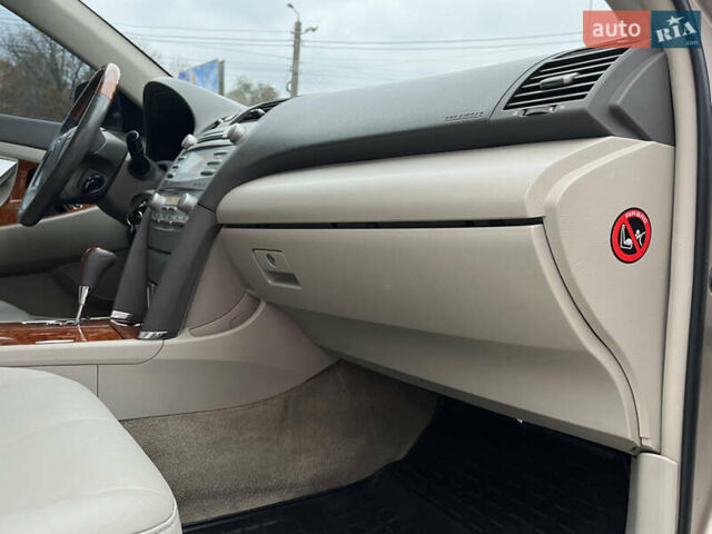 Бежевий Тойота Камрі, об'ємом двигуна 3.5 л та пробігом 170 тис. км за 9900 $, фото 64 на Automoto.ua