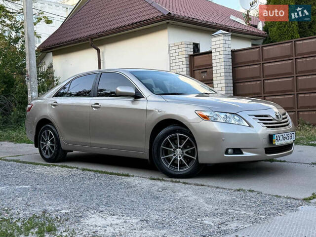 Тойота Камри 2008 в Харькове на Automoto.ua Бежевый Тойота Камри, объемом двигателя 2.4 л и пробегом 73 тыс. км за 10000 $, фото 4 на Automoto.ua