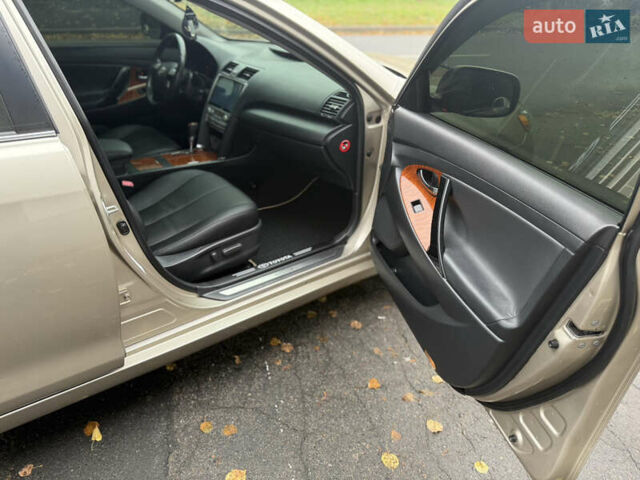 Бежевий Тойота Камрі, об'ємом двигуна 2.36 л та пробігом 320 тис. км за 6700 $, фото 21 на Automoto.ua