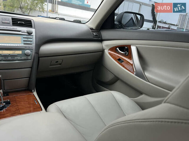 Бежевий Тойота Камрі, об'ємом двигуна 3.5 л та пробігом 170 тис. км за 9900 $, фото 37 на Automoto.ua