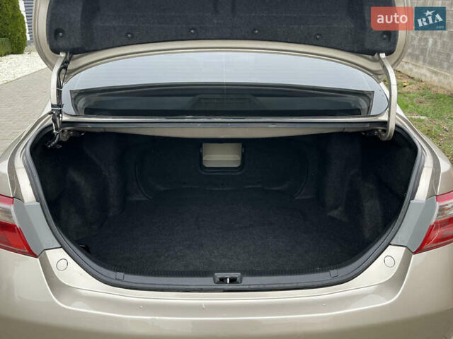 Бежевий Тойота Камрі, об'ємом двигуна 3.5 л та пробігом 170 тис. км за 8999 $, фото 47 на Automoto.ua