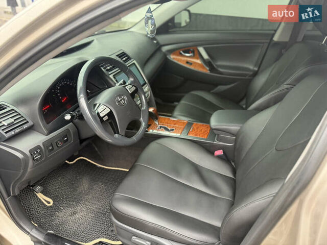 Бежевий Тойота Камрі, об'ємом двигуна 2.36 л та пробігом 320 тис. км за 6700 $, фото 26 на Automoto.ua