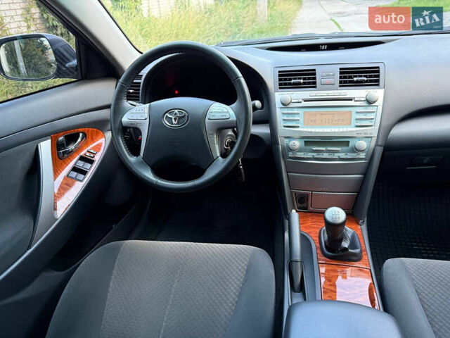 Тойота Камри 2008 в Харькове на Automoto.ua Бежевый Тойота Камри, объемом двигателя 2.4 л и пробегом 73 тыс. км за 10000 $, фото 53 на Automoto.ua