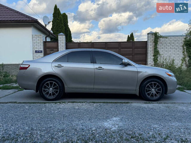 Тойота Камри 2008 в Харькове на Automoto.ua Бежевый Тойота Камри, объемом двигателя 2.4 л и пробегом 73 тыс. км за 10000 $, фото 10 на Automoto.ua