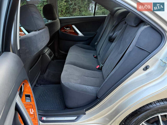 Тойота Камри 2008 в Харькове на Automoto.ua Бежевый Тойота Камри, объемом двигателя 2.4 л и пробегом 73 тыс. км за 10000 $, фото 33 на Automoto.ua