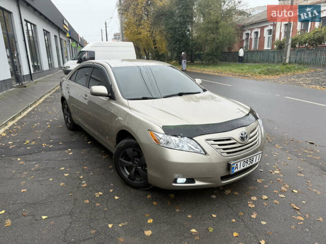 Бежевий Тойота Камрі, об'ємом двигуна 2.36 л та пробігом 320 тис. км за 6700 $, фото 1 на Automoto.ua
