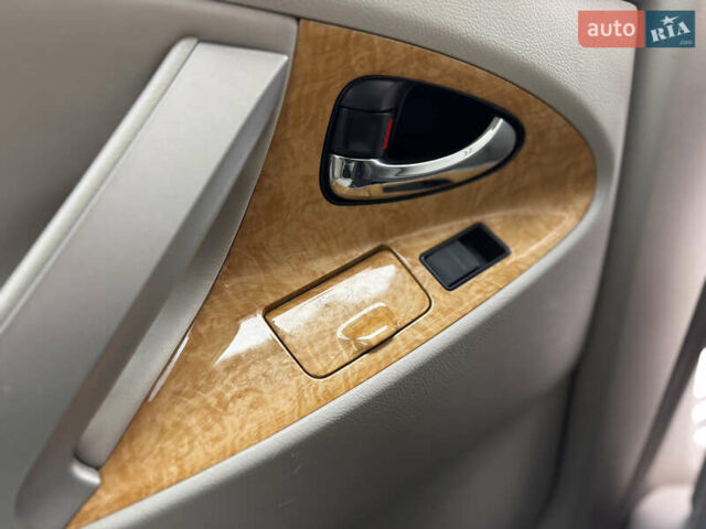 Бежевый Тойота Камри, объемом двигателя 3.5 л и пробегом 156 тыс. км за 9500 $, фото 42 на Automoto.ua