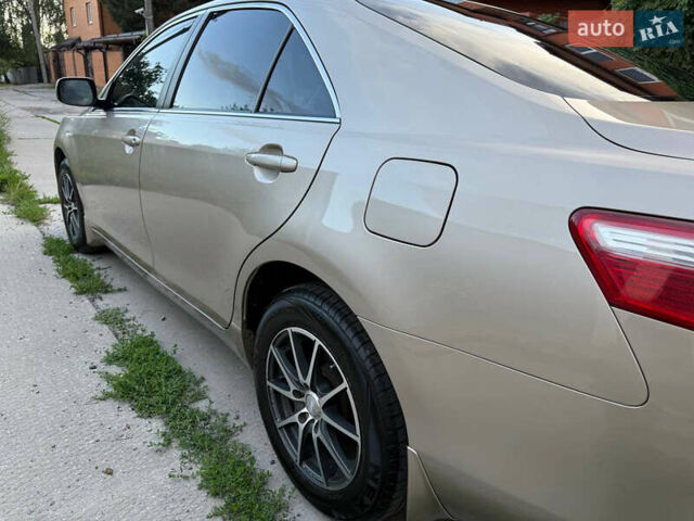 Тойота Камри 2008 в Харькове на Automoto.ua Бежевый Тойота Камри, объемом двигателя 2.4 л и пробегом 73 тыс. км за 10000 $, фото 68 на Automoto.ua
