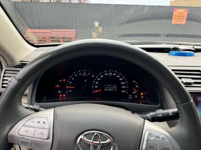 Бежевый Тойота Камри, объемом двигателя 2.4 л и пробегом 230 тыс. км за 5700 $, фото 7 на Automoto.ua