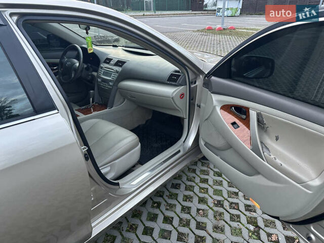 Бежевый Тойота Камри, объемом двигателя 2.4 л и пробегом 117 тыс. км за 7499 $, фото 21 на Automoto.ua