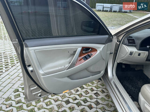 Бежевый Тойота Камри, объемом двигателя 2.4 л и пробегом 117 тыс. км за 7499 $, фото 17 на Automoto.ua