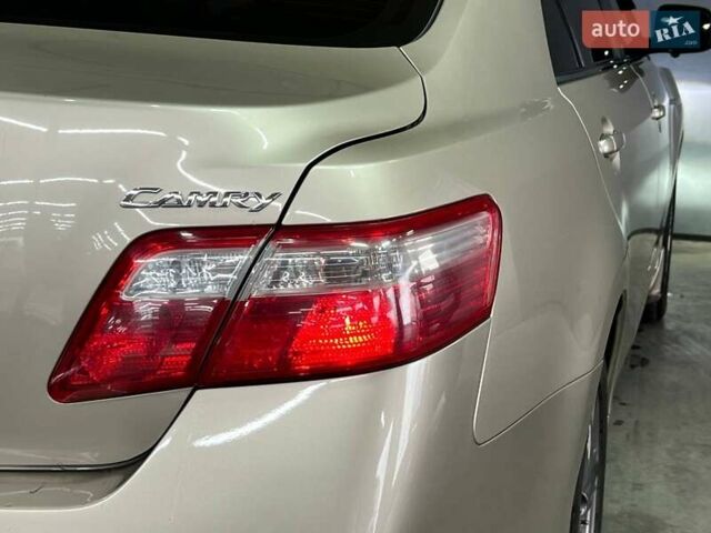 Бежевый Тойота Камри, объемом двигателя 2.36 л и пробегом 144 тыс. км за 10950 $, фото 5 на Automoto.ua