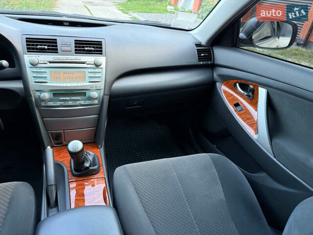 Тойота Камри 2008 в Харькове на Automoto.ua Бежевый Тойота Камри, объемом двигателя 2.4 л и пробегом 73 тыс. км за 10000 $, фото 52 на Automoto.ua