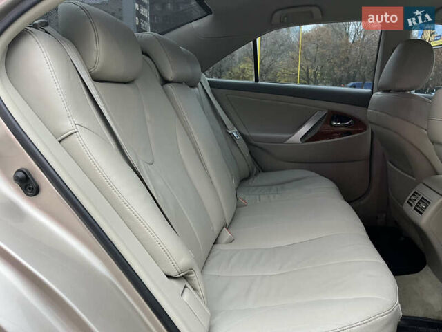 Бежевий Тойота Камрі, об'ємом двигуна 3.5 л та пробігом 170 тис. км за 9900 $, фото 60 на Automoto.ua