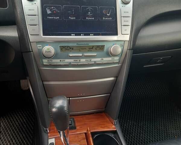 Бежевый Тойота Камри, объемом двигателя 2.36 л и пробегом 333 тыс. км за 7999 $, фото 7 на Automoto.ua