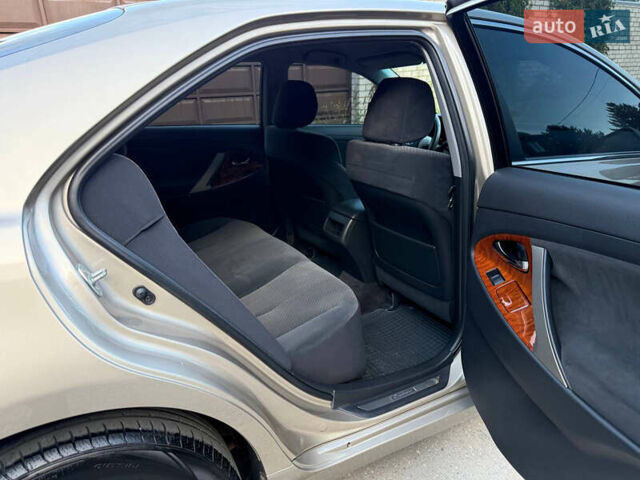 Тойота Камри 2008 в Харькове на Automoto.ua Бежевый Тойота Камри, объемом двигателя 2.4 л и пробегом 73 тыс. км за 10000 $, фото 42 на Automoto.ua