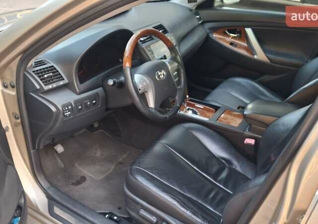 Бежевий Тойота Камрі, об'ємом двигуна 3.5 л та пробігом 284 тис. км за 9300 $, фото 8 на Automoto.ua