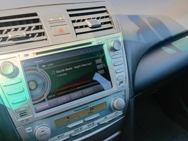 Бежевый Тойота Камри, объемом двигателя 3.5 л и пробегом 286 тыс. км за 9000 $, фото 9 на Automoto.ua