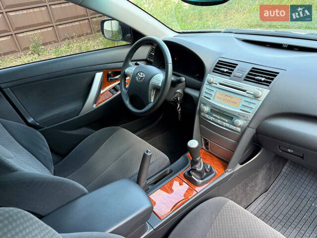 Тойота Камри 2008 в Харькове на Automoto.ua Бежевый Тойота Камри, объемом двигателя 2.4 л и пробегом 73 тыс. км за 10000 $, фото 56 на Automoto.ua