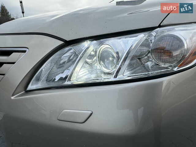 Бежевый Тойота Камри, объемом двигателя 3.5 л и пробегом 339 тыс. км за 9300 $, фото 10 на Automoto.ua