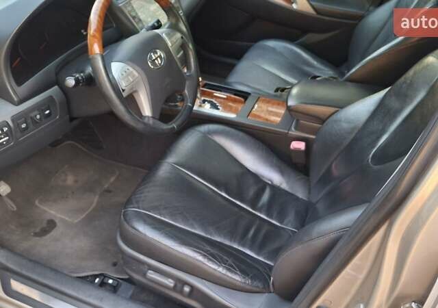 Бежевий Тойота Камрі, об'ємом двигуна 3.5 л та пробігом 284 тис. км за 9300 $, фото 7 на Automoto.ua