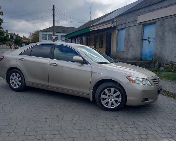 Бежевый Тойота Камри, объемом двигателя 2.36 л и пробегом 333 тыс. км за 7999 $, фото 2 на Automoto.ua