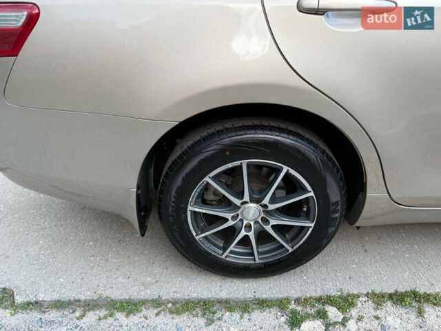 Тойота Камри 2008 в Харькове на Automoto.ua Бежевый Тойота Камри, объемом двигателя 2.4 л и пробегом 73 тыс. км за 10000 $, фото 74 на Automoto.ua