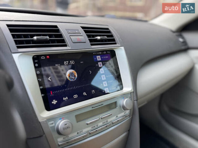 Бежевый Тойота Камри, объемом двигателя 3.5 л и пробегом 156 тыс. км за 9500 $, фото 43 на Automoto.ua