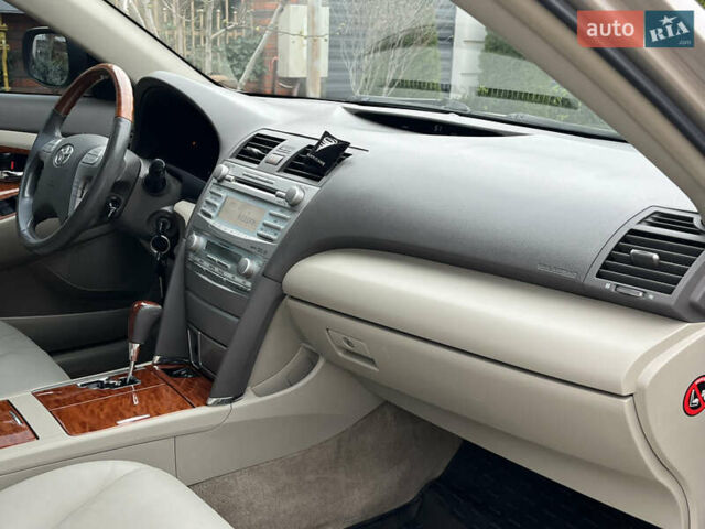 Бежевий Тойота Камрі, об'ємом двигуна 3.5 л та пробігом 170 тис. км за 8999 $, фото 33 на Automoto.ua