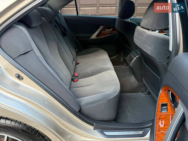 Тойота Камри 2008 в Харькове на Automoto.ua Бежевый Тойота Камри, объемом двигателя 2.4 л и пробегом 73 тыс. км за 10000 $, фото 44 на Automoto.ua