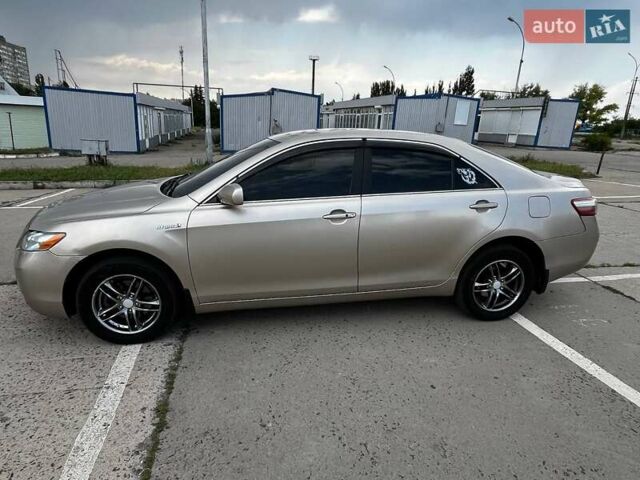 Бежевий Тойота Камрі, об'ємом двигуна 2.4 л та пробігом 300 тис. км за 8200 $, фото 2 на Automoto.ua