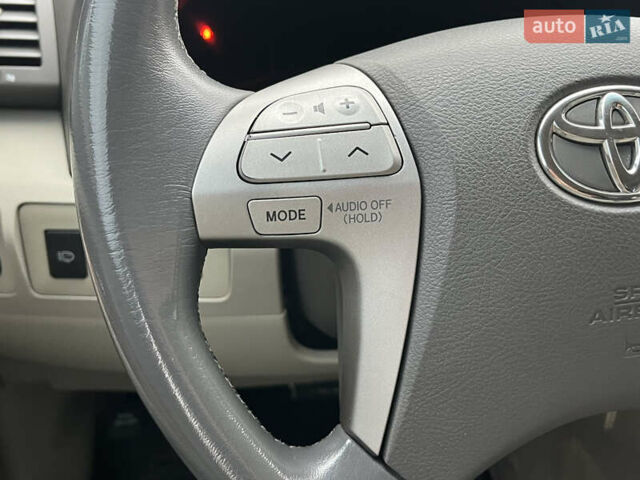 Бежевий Тойота Камрі, об'ємом двигуна 3.5 л та пробігом 170 тис. км за 8999 $, фото 24 на Automoto.ua