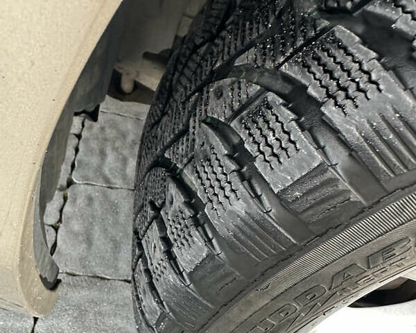 Бежевый Тойота Камри, объемом двигателя 3.5 л и пробегом 339 тыс. км за 9300 $, фото 13 на Automoto.ua