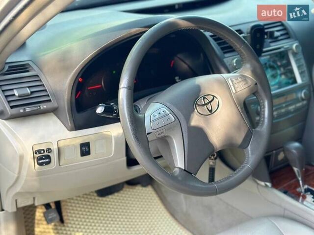 Бежевий Тойота Камрі, об'ємом двигуна 2.36 л та пробігом 149 тис. км за 9000 $, фото 5 на Automoto.ua