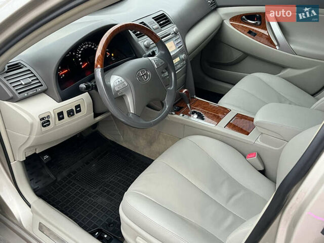 Бежевий Тойота Камрі, об'ємом двигуна 3.5 л та пробігом 170 тис. км за 9900 $, фото 39 на Automoto.ua