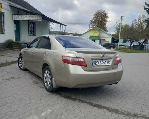 Бежевый Тойота Камри, объемом двигателя 2.36 л и пробегом 333 тыс. км за 7999 $, фото 1 на Automoto.ua