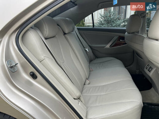 Бежевий Тойота Камрі, об'ємом двигуна 3.5 л та пробігом 170 тис. км за 8999 $, фото 36 на Automoto.ua