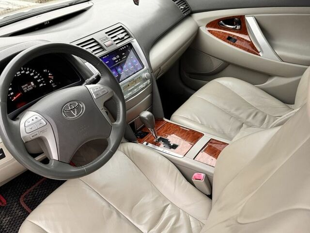 Бежевый Тойота Камри, объемом двигателя 2.4 л и пробегом 230 тыс. км за 5700 $, фото 4 на Automoto.ua